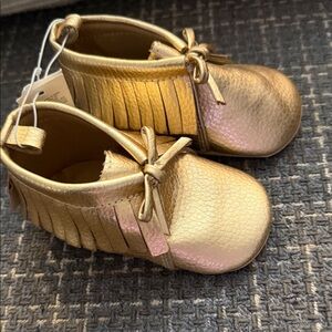 Old Navy Gold Kids Moccasins